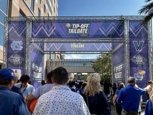 56969F0F-56BD-4D45-90ED-EFA4B260A162_1_201_a