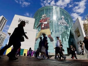 Super Bowl XLVII  building wrap  on the Audubon Aquarium (AP Photo/Marcio Jose Sanchez)